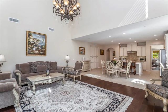 28629 Farrier, Valencia, CA 91354