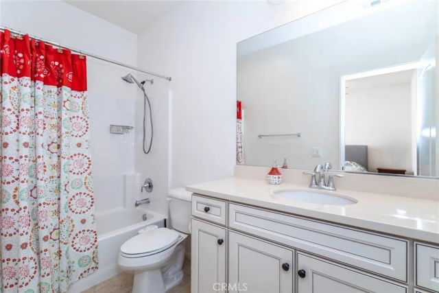 28629 Farrier, Valencia, CA 91354