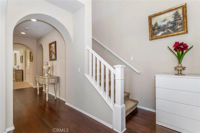 28629 Farrier, Valencia, CA 91354