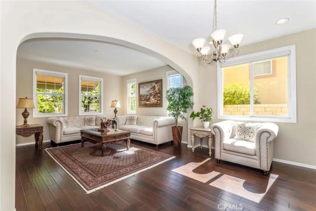 28629 Farrier, Valencia, CA 91354