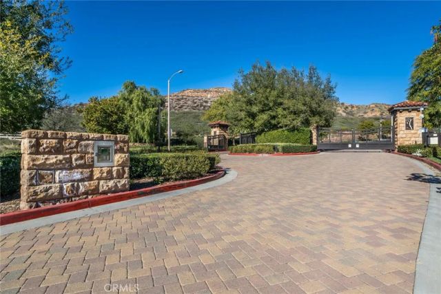 28629 Farrier, Valencia, CA 91354