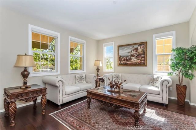 28629 Farrier, Valencia, CA 91354