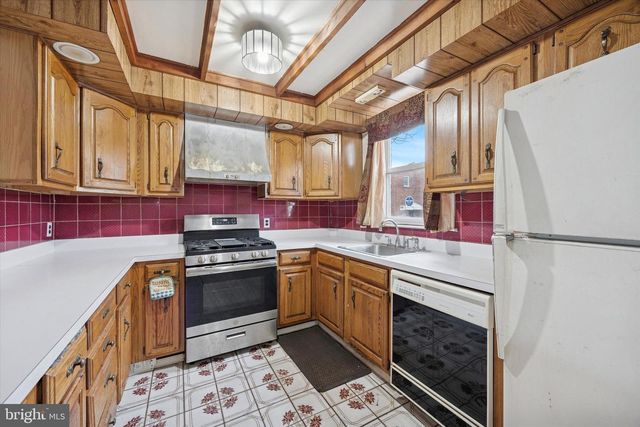 1211 E JOHNSON ST, Philadelphia, PA 19138