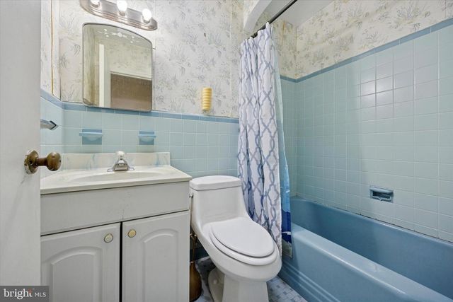 1211 E JOHNSON ST, Philadelphia, PA 19138