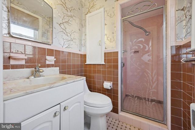 1211 E JOHNSON ST, Philadelphia, PA 19138