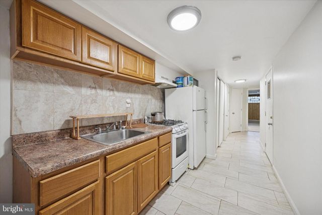 1211 E JOHNSON ST, Philadelphia, PA 19138