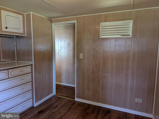300 SAND BANK ROAD, Mount Holly Springs, PA 17065