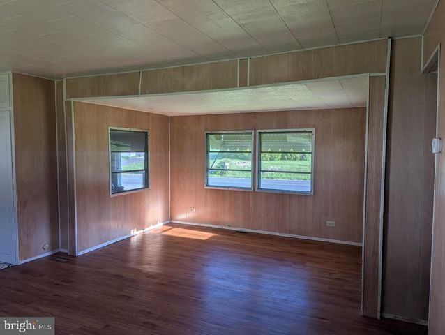 300 SAND BANK ROAD, Mount Holly Springs, PA 17065