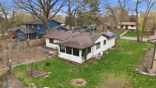 1611 10th Avenue SE, Saint Cloud, MN 56304