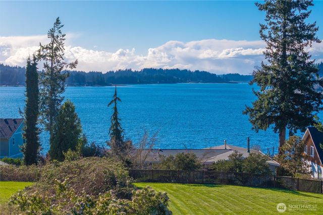 4123 8th Street NW, Gig Harbor, WA 98335