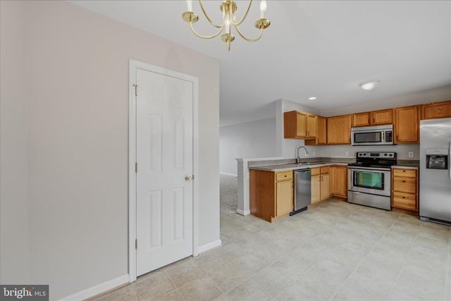 206 PONY CIR, Martinsburg, WV 25405