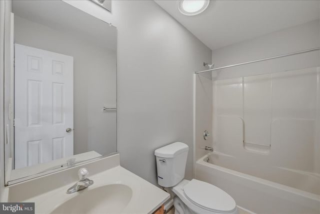 206 PONY CIR, Martinsburg, WV 25405