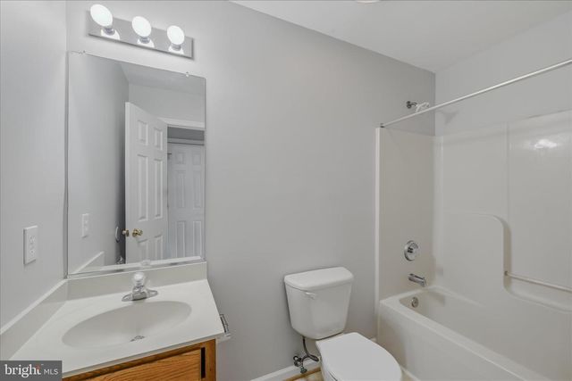 206 PONY CIR, Martinsburg, WV 25405