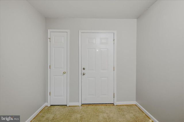 206 PONY CIR, Martinsburg, WV 25405