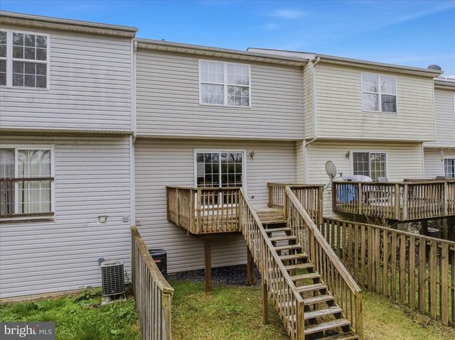 206 PONY CIR, Martinsburg, WV 25405