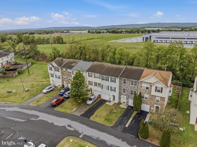 206 PONY CIR, Martinsburg, WV 25405
