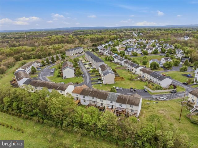 206 PONY CIR, Martinsburg, WV 25405