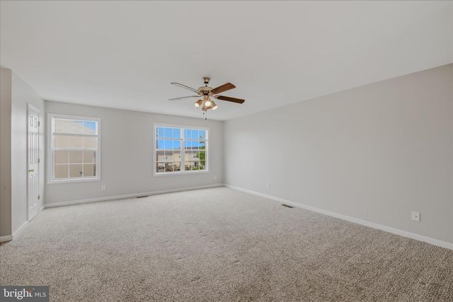 206 PONY CIR, Martinsburg, WV 25405