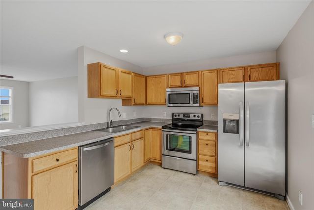 206 PONY CIR, Martinsburg, WV 25405