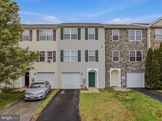 206 PONY CIR, Martinsburg, WV 25405