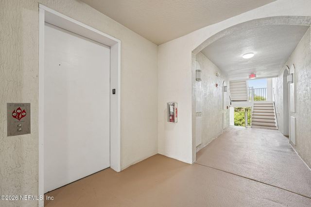 11251 CAMPFIELD Drive 1304, Jacksonville, FL 32256