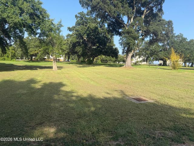 Alfonso Drive, Gulfport, MS 39507