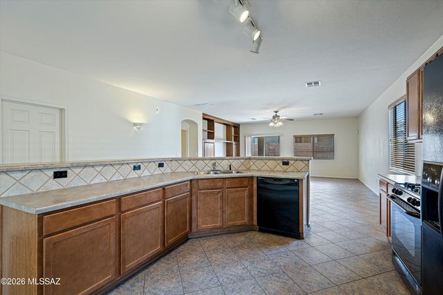 12850 E Red Iron Trail, Vail, AZ 85641