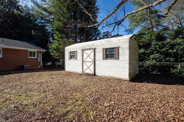 2033 Truelove Lane, Winston-salem, NC 27127