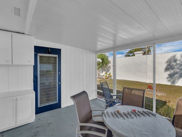 476 19th Place, Vero Beach, FL 32960