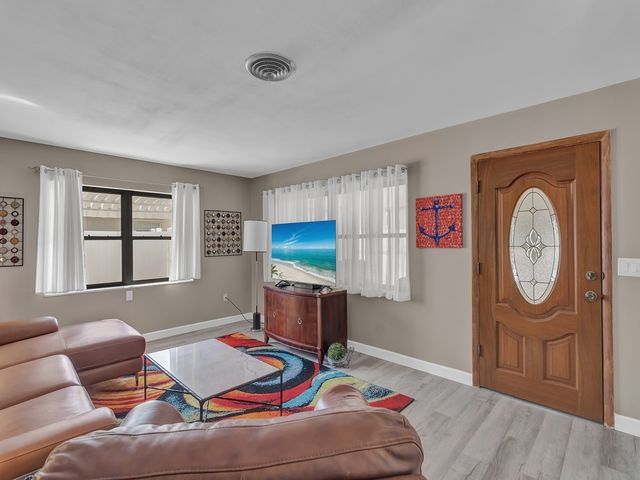 476 19th Place, Vero Beach, FL 32960