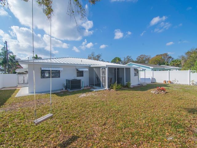 476 19th Place, Vero Beach, FL 32960