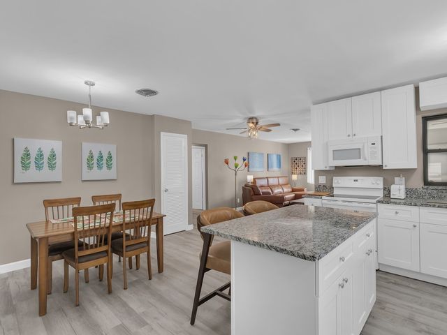 476 19th Place, Vero Beach, FL 32960
