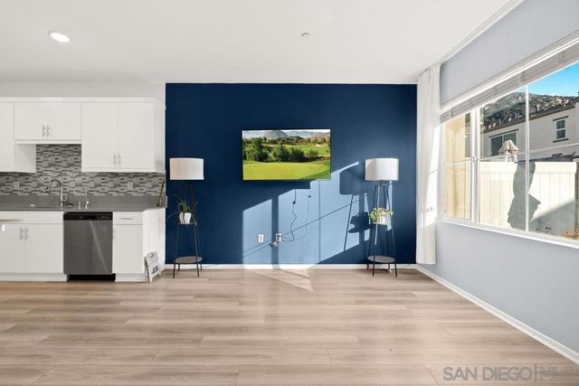 347 Sweet Pl, Fallbrook, CA 92028