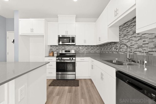 347 Sweet Pl, Fallbrook, CA 92028