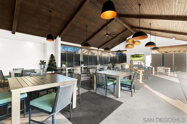 347 Sweet Pl, Fallbrook, CA 92028