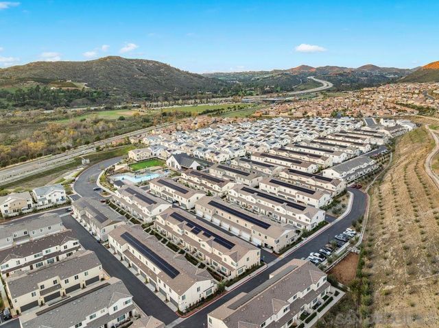 347 Sweet Pl, Fallbrook, CA 92028