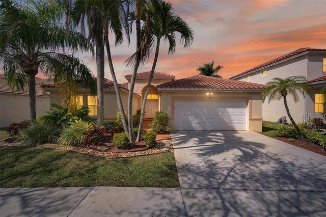4042 Pinewood Lane, Weston, FL 33331