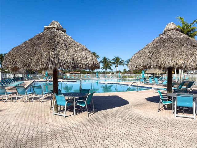 4042 Pinewood Lane, Weston, FL 33331