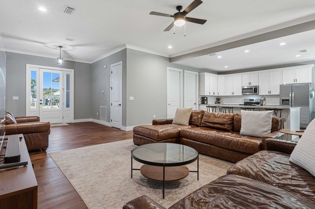 1652 Ponderosa Drive, Gulf Breeze, FL 32563