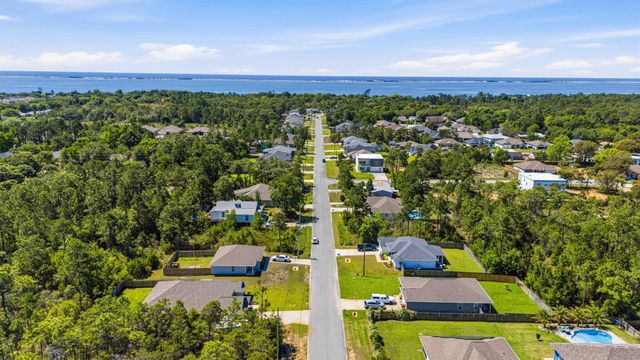 1652 Ponderosa Drive, Gulf Breeze, FL 32563
