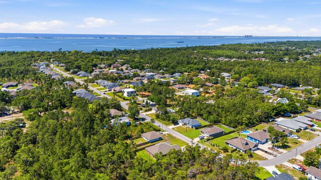 1652 Ponderosa Drive, Gulf Breeze, FL 32563