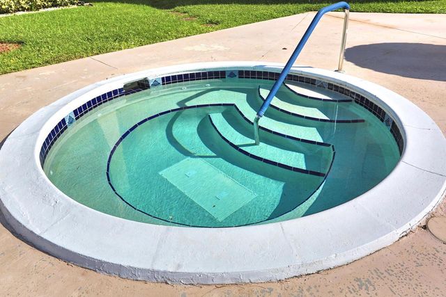 6401 N University Drive 210, Tamarac, FL 33321