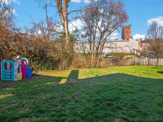 329 Stanley Avenue, Cincinnati, OH 45226