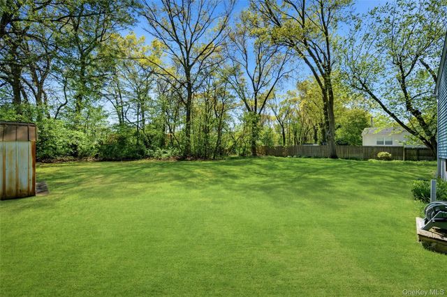 610 Beaver Lane, Ronkonkoma, NY 11779