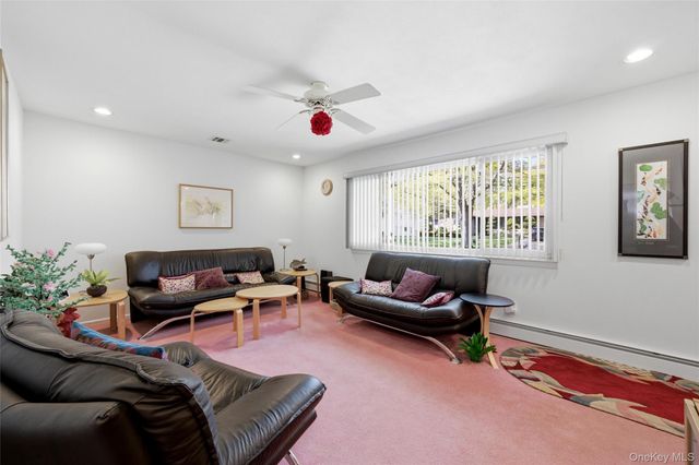 610 Beaver Lane, Ronkonkoma, NY 11779