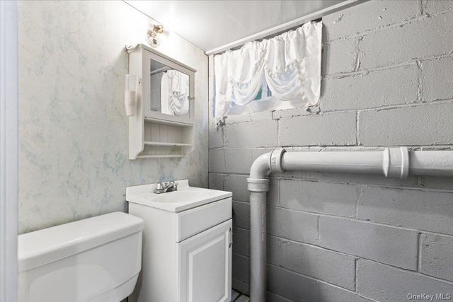 21 Frankford Street, Hawthorne, NY 10532