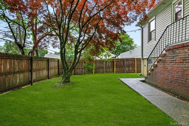 21 Frankford Street, Hawthorne, NY 10532