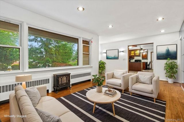 21 Frankford Street, Hawthorne, NY 10532