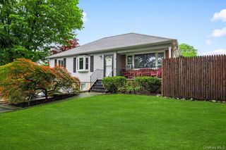 21 Frankford Street, Hawthorne, NY 10532