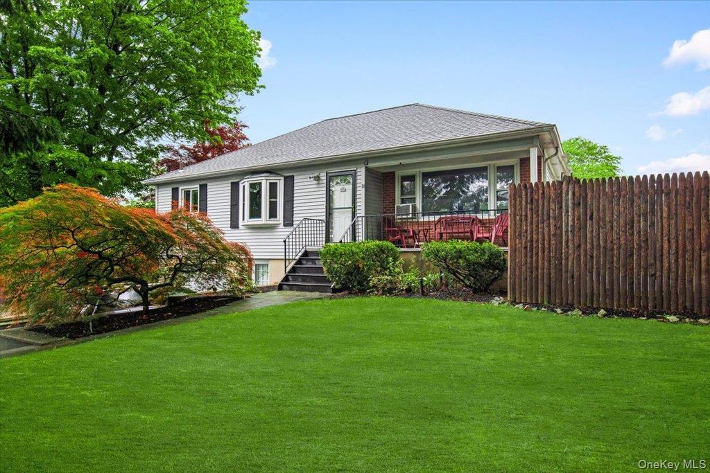 21 Frankford Street, Hawthorne, NY 10532